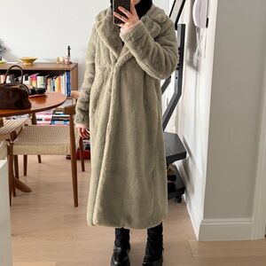 H&M Women's Plush Teddy Jacket in Cream